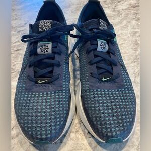 Men’s Nike running shoes with interact run size 10.5 , navy and teal